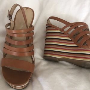 Via Spiga size 6 tan and multi color wedge